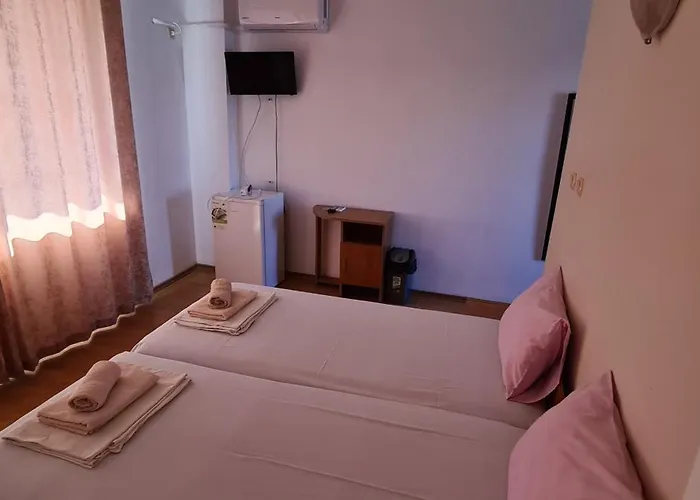 招待所 Sineva 拉夫达