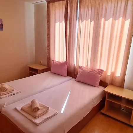 بيت ضيافة Sineva رافدا